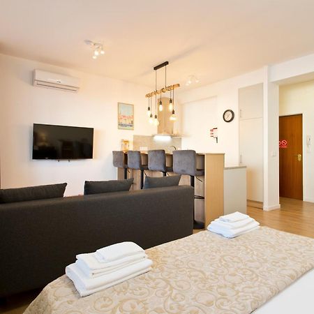 Casa Roberto - Studio Apartment, Lift, Ac, Car Parking - Extra Porto Eksteriør billede